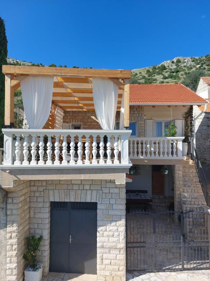 Holiday Home Peran Grebastica Exterior photo